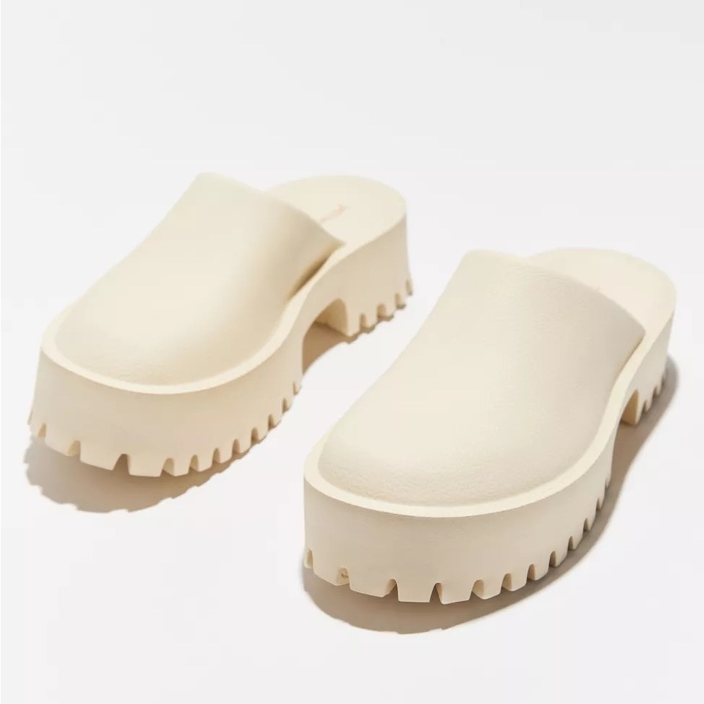 Jeffery campbell clogge in sea salt
